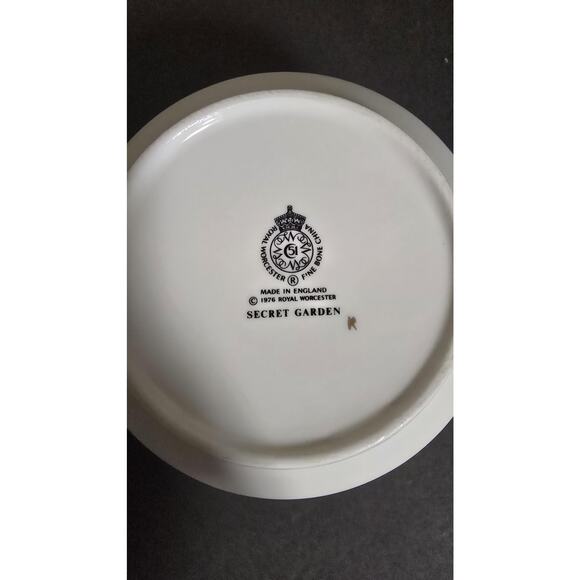 Vintage 1976 Royal Worcester Secret Garden Lidded Fine Bone China Bowl England - Picture 6 of 7